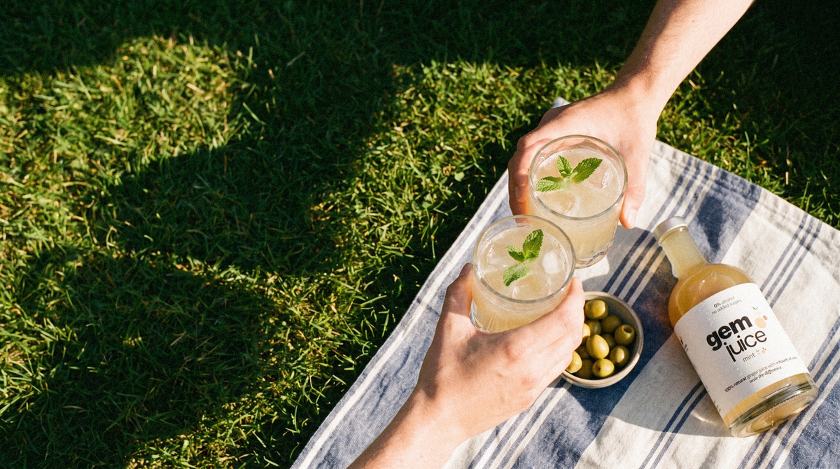 Gem Juice Mint at a golden-hour picnic aperitif